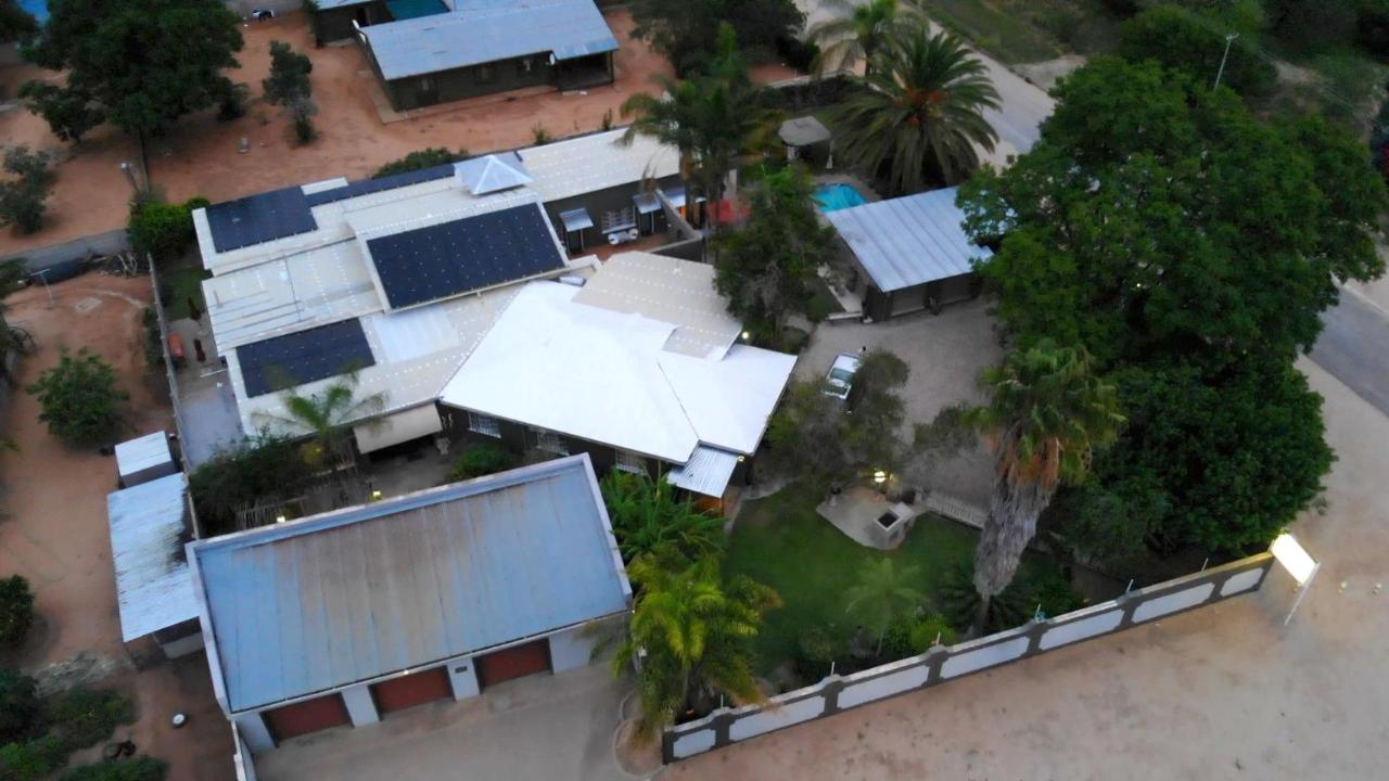 Bush Pillow Guest House - B&B