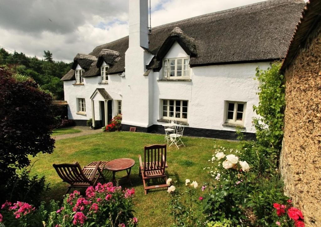 B&B Exeter - Brook Farmhouse - Bed and Breakfast Exeter