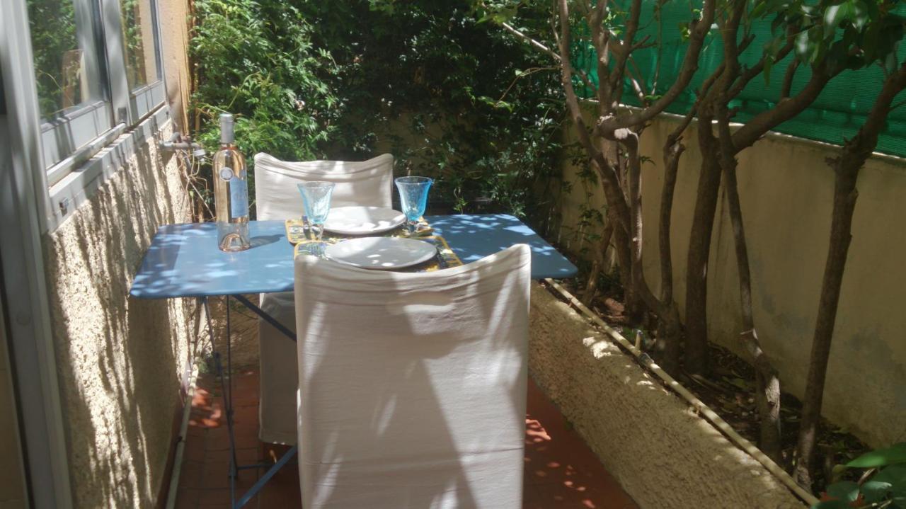ToulonHost - Le Litardi - Superbe T2 - 2 pas des plages - Clim - Fibre - B&B