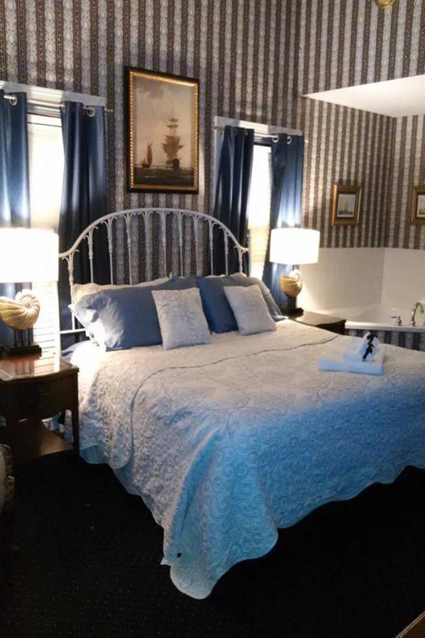 King Suite with Spa Bath
