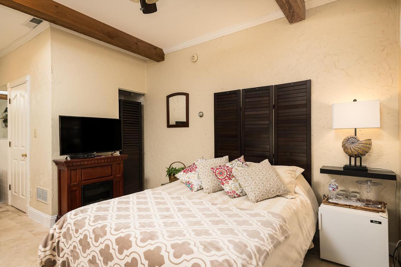 Suite mit Queensize-Bett und Whirlpool