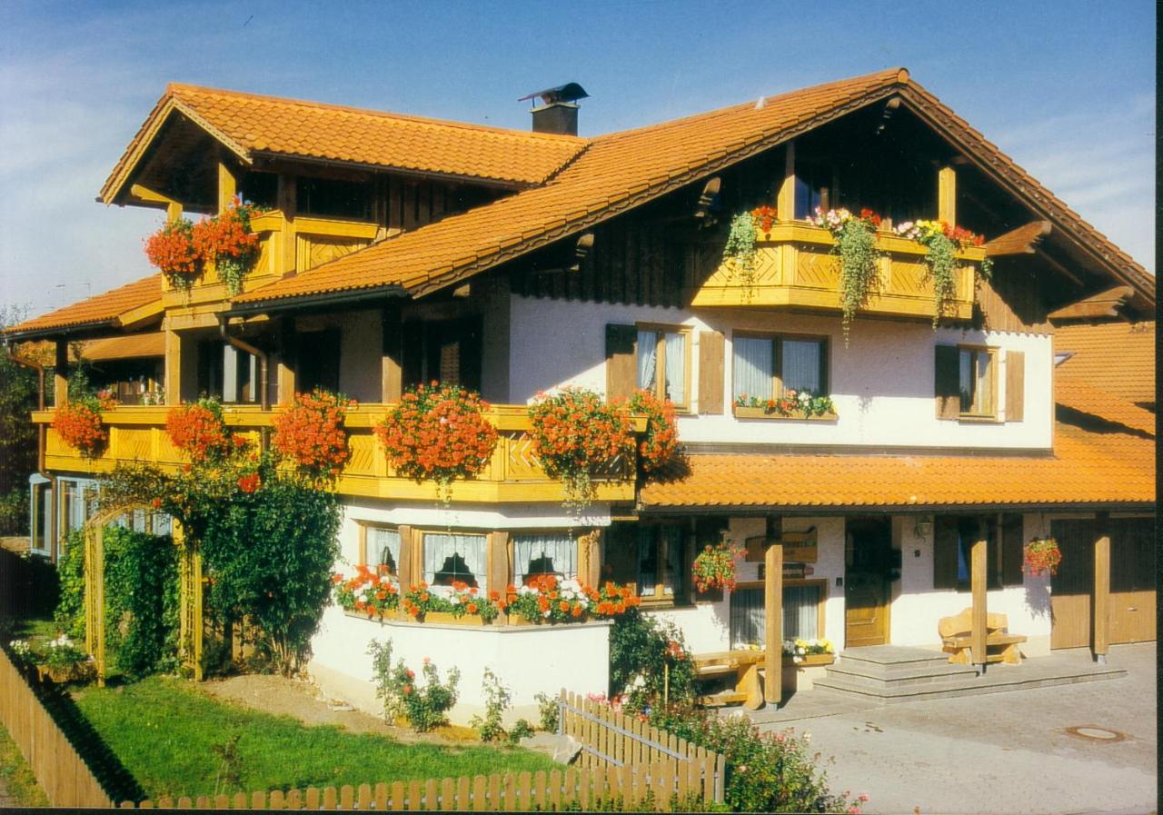 Gästehaus Kerpf inclusive KönigsCard - B&B Nesselwang