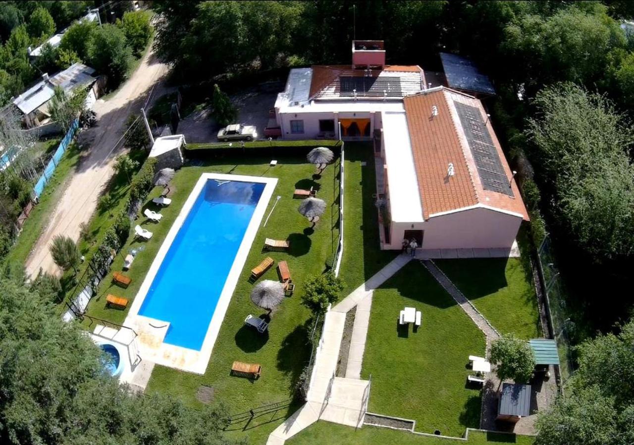 Piscoyaku Apart-Amplio parque con cancha de padel, voley y futbol - B&B Potrero de los Funes