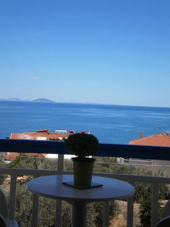 B&B Ksiropigado - Seaview - selfcatering apartment - Helen No 2 - Bed and Breakfast Ksiropigado