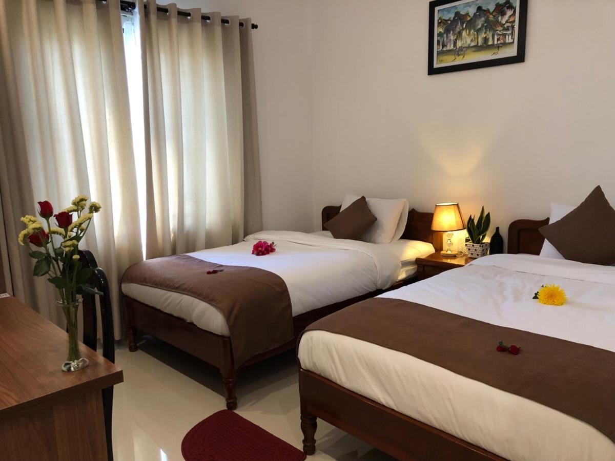 Twin Room with Shower