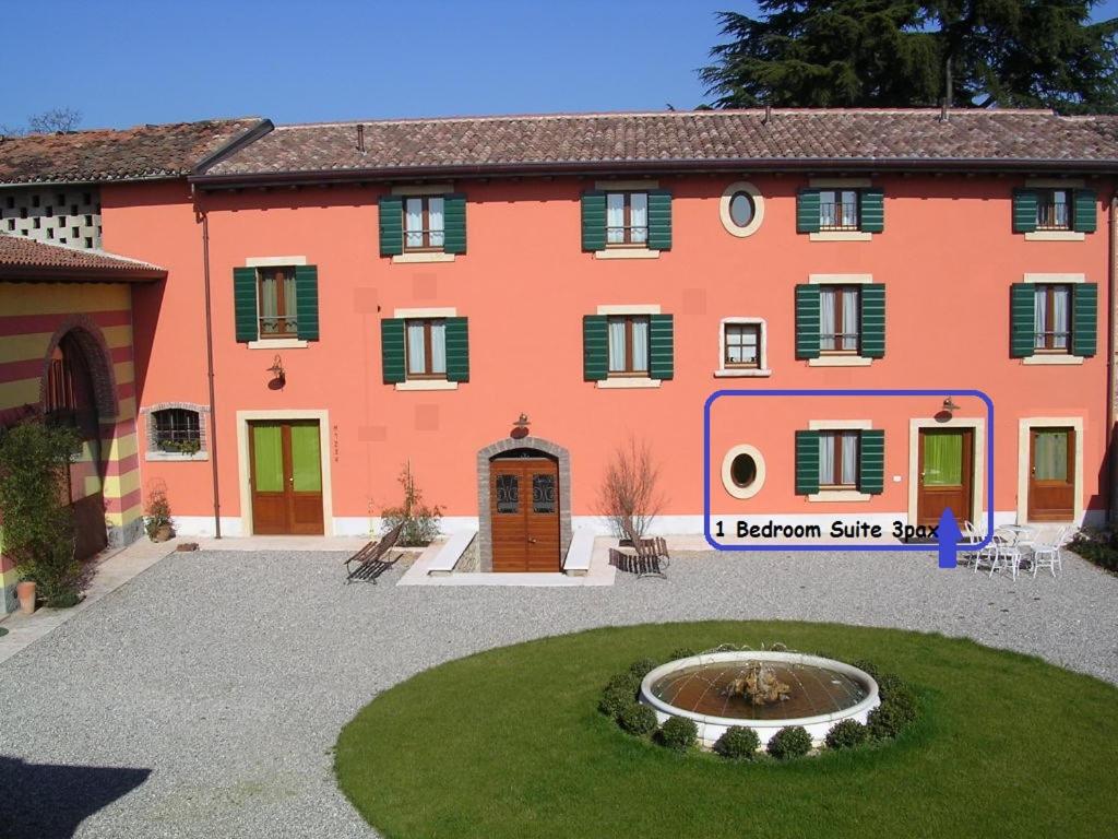 One-Bedroom Suite (3 Adults)