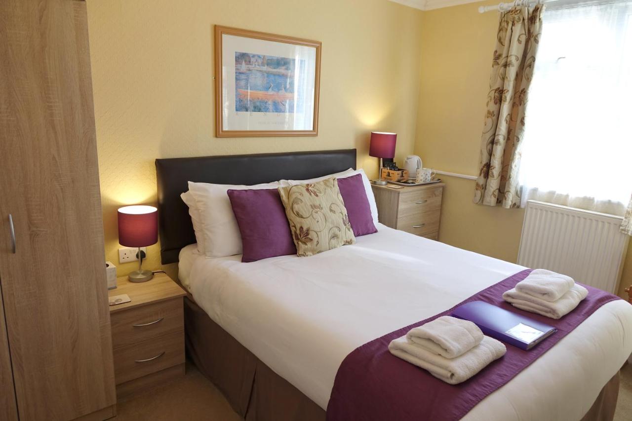 Small Double Room with Separate Private Bathroom