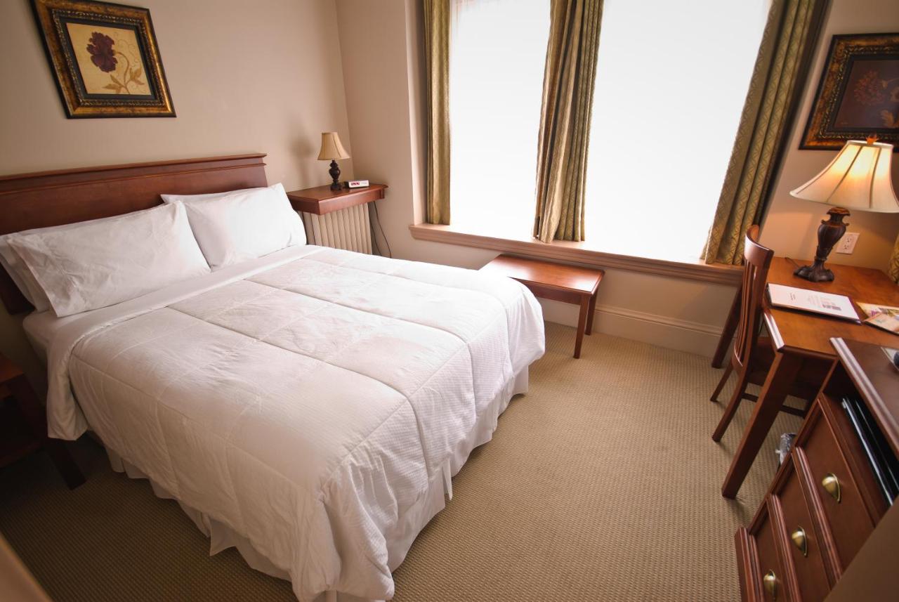Chambre Lit Queen-Size Classique