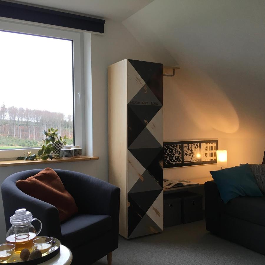 Apartment with Mountain View