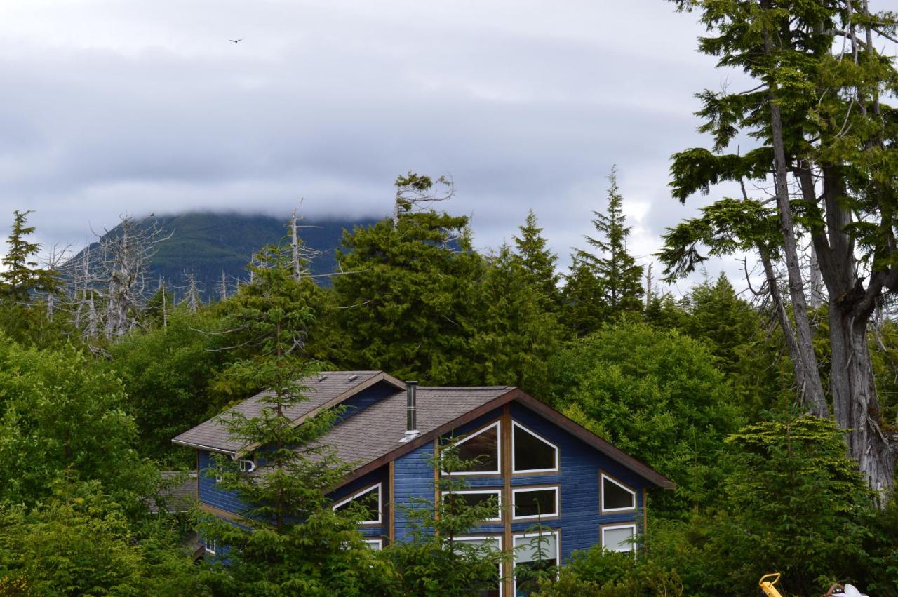 B&B Ucluelet - Easy on the Edge - Bed and Breakfast Ucluelet