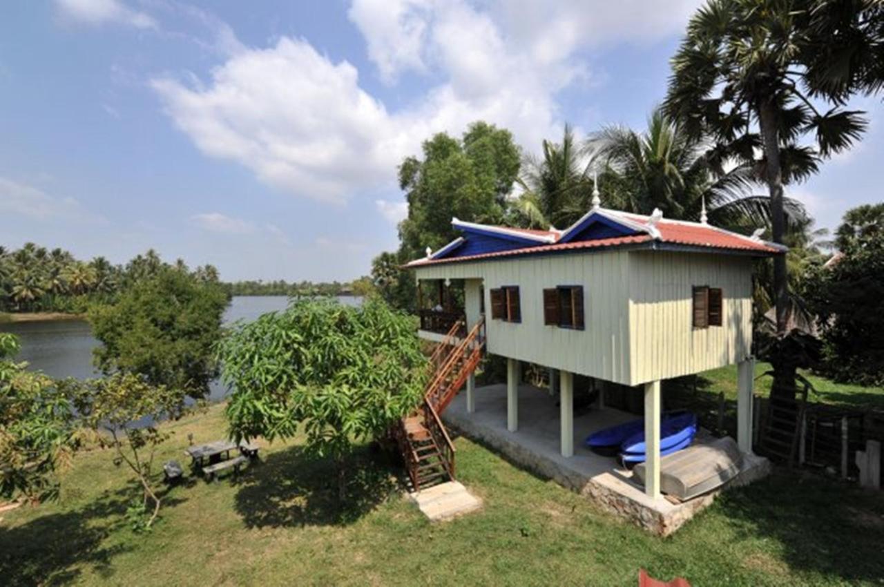 Boat Lodge