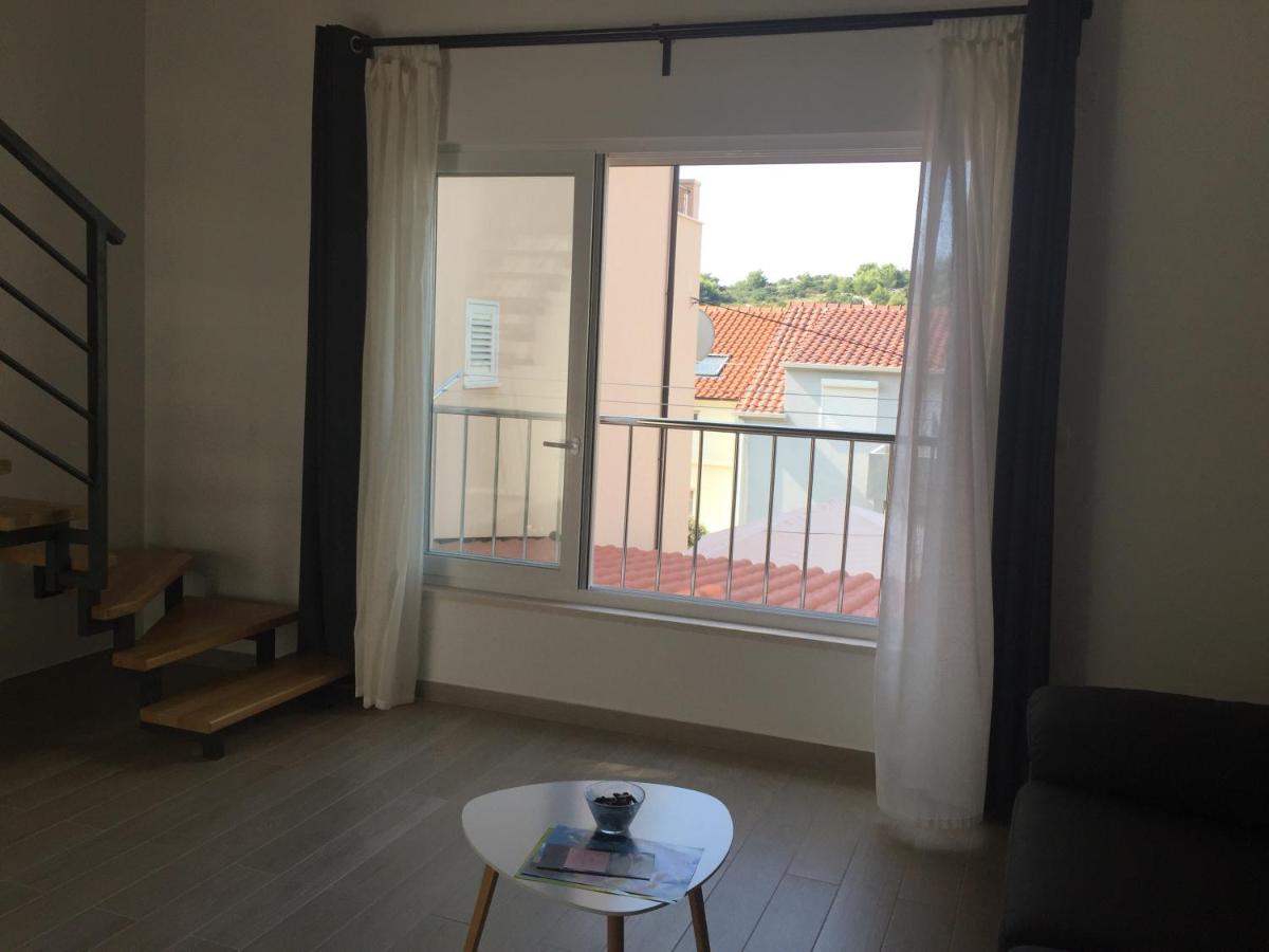 Apartments Kristina - B&B Lesina