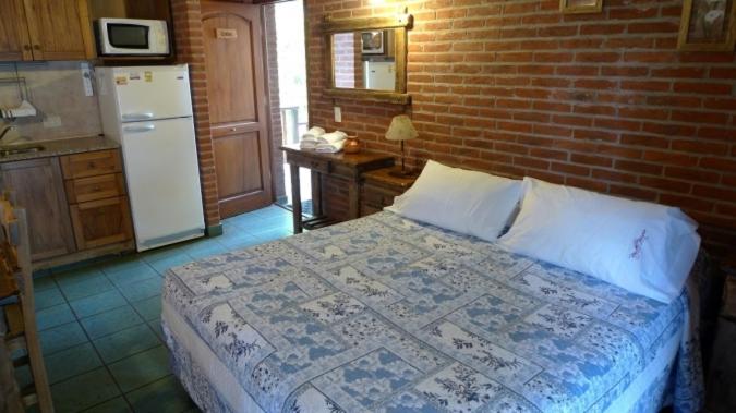 Bungalow (2 Adults)
