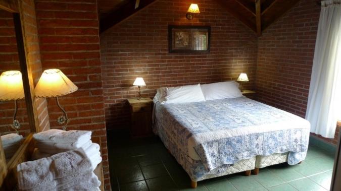Bungalow (6 Adults)