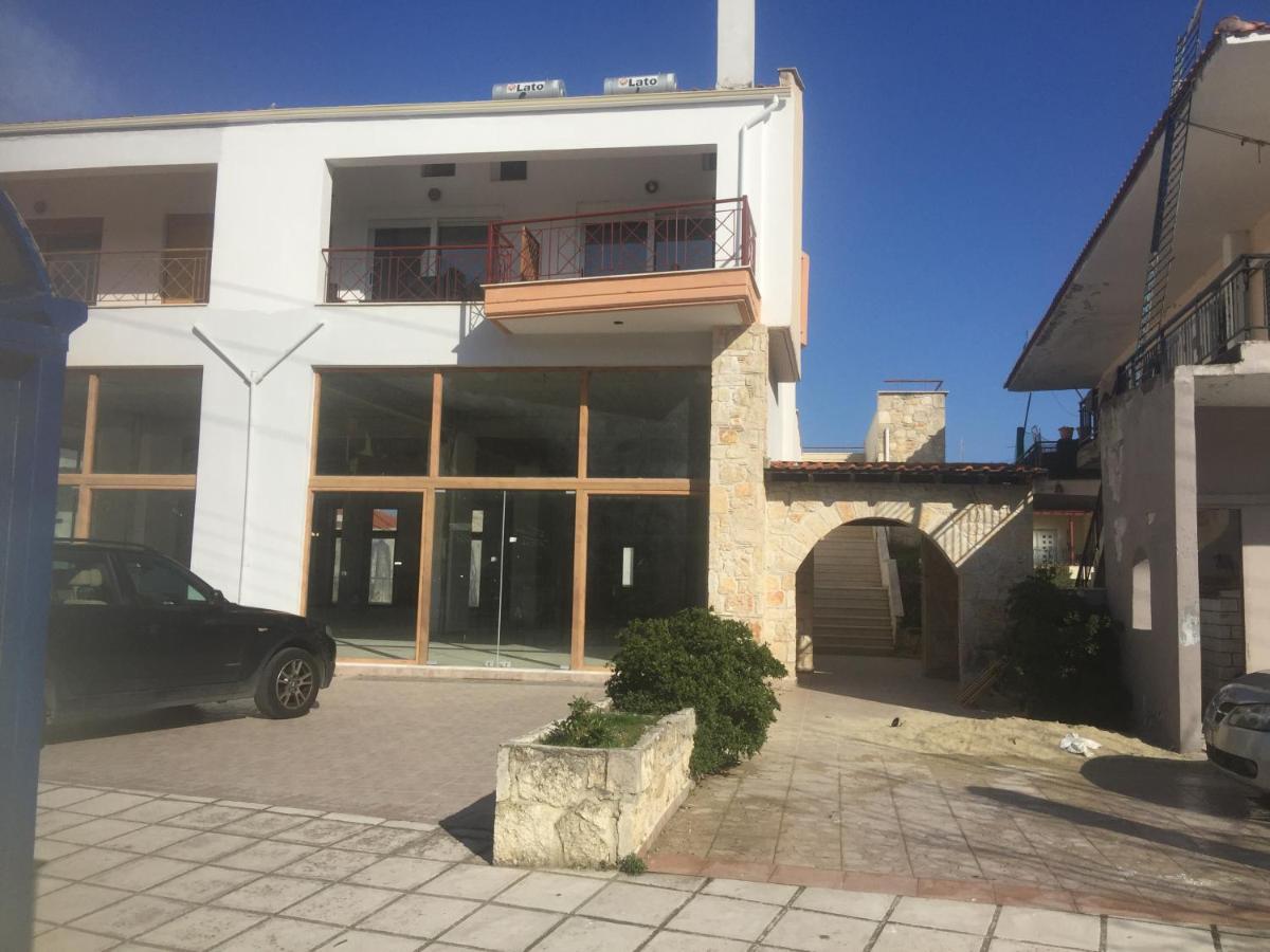 Kriopigi efis and dimis 2 - Chambres d’hôtes Kryopigí