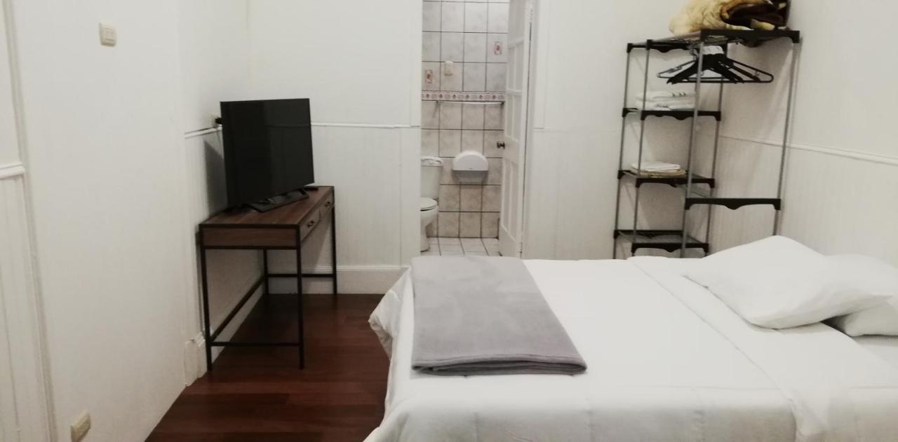 Habitación Doble con baño privado - 2 camas