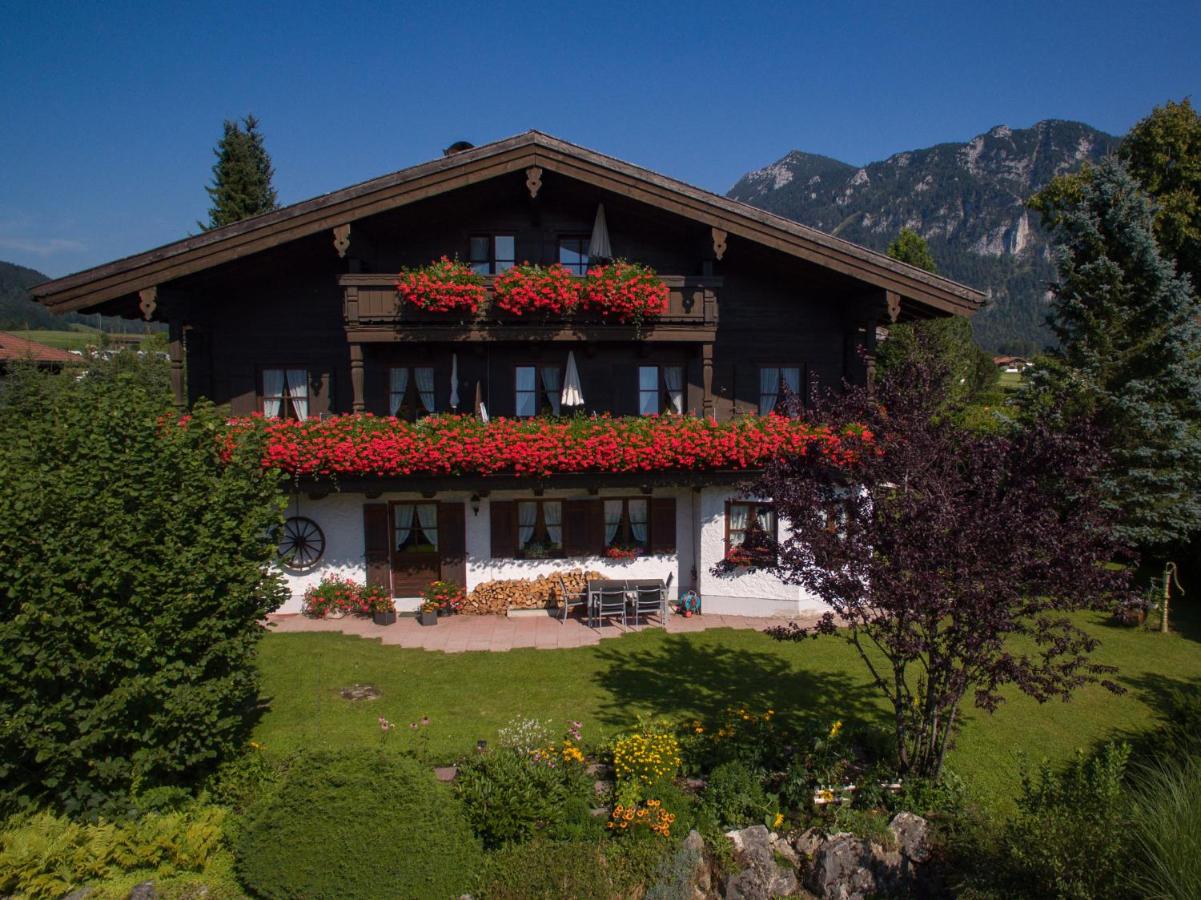 B&B Inzell - Ahorn-Appartements - Chiemgau Karte - Bed and Breakfast Inzell