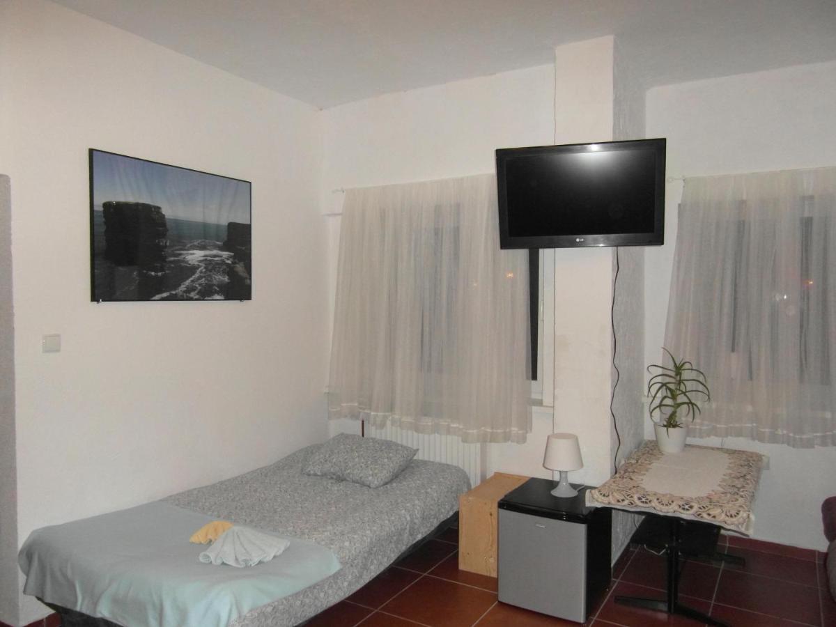 Comfort Triple Room with Shower