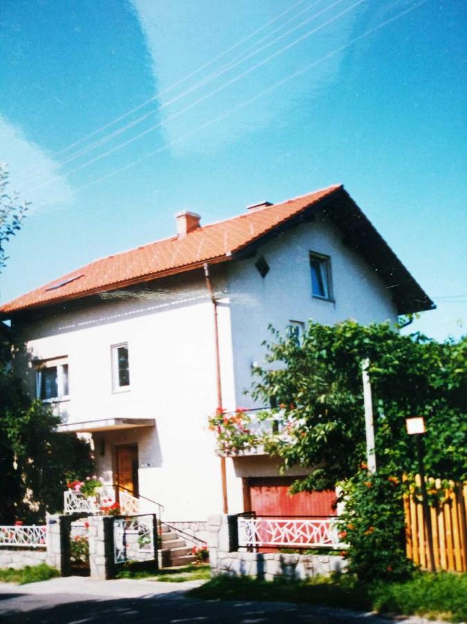 APARTMENT PRIMČEVA - Chambres d’hôtes