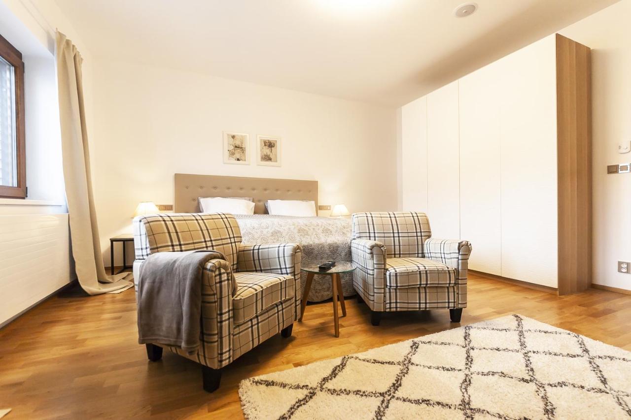 Deluxe Apartment