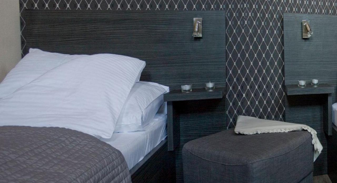 Tweepersoonskamer met 2 Aparte Bedden