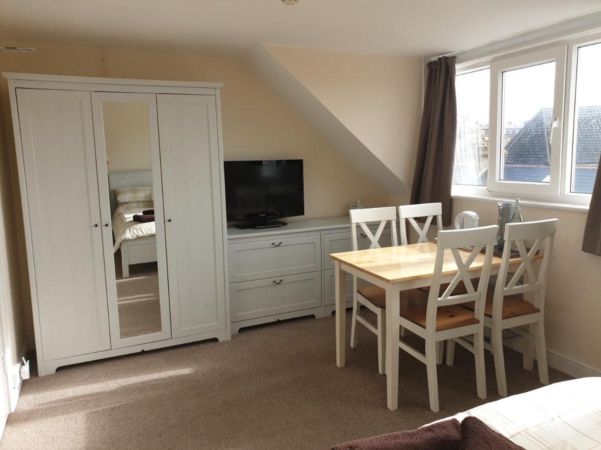 Family Room (2 Adults + 2 Children) - Third Floor
