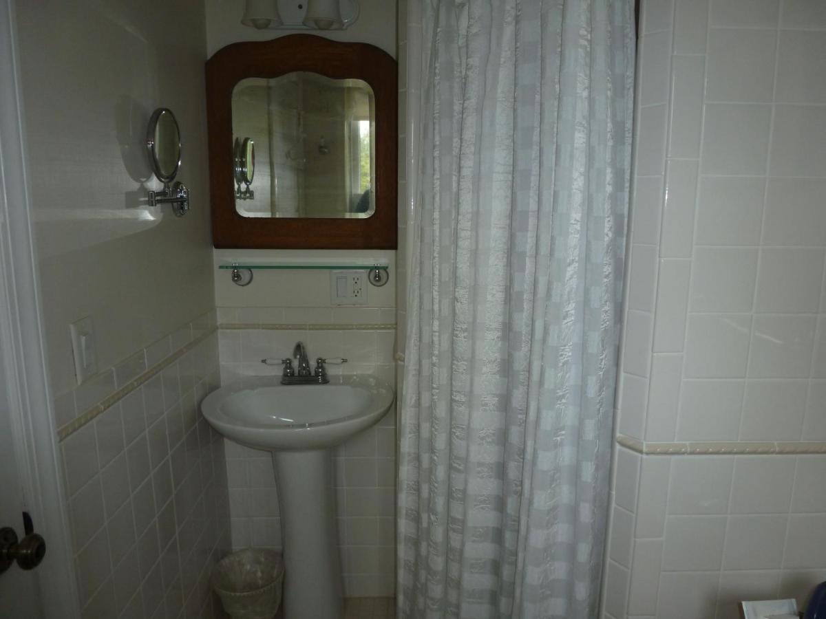 Studio mit Queensize-Bett