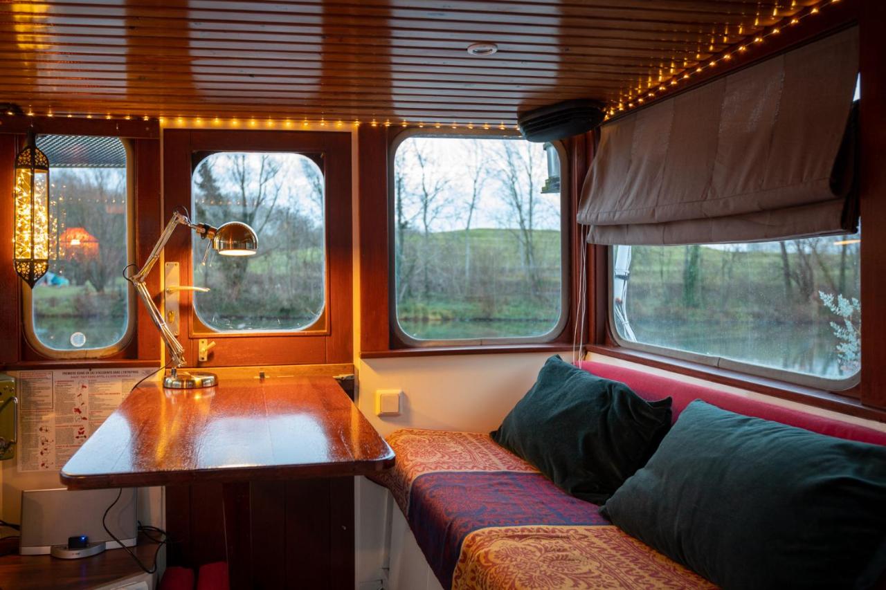 Bateau péniche au coeur de Lille - B&B