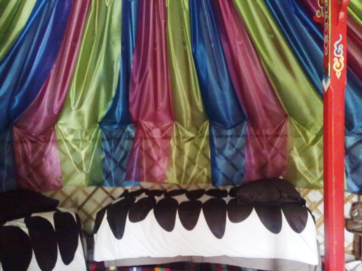 Yurt (6 Adults)