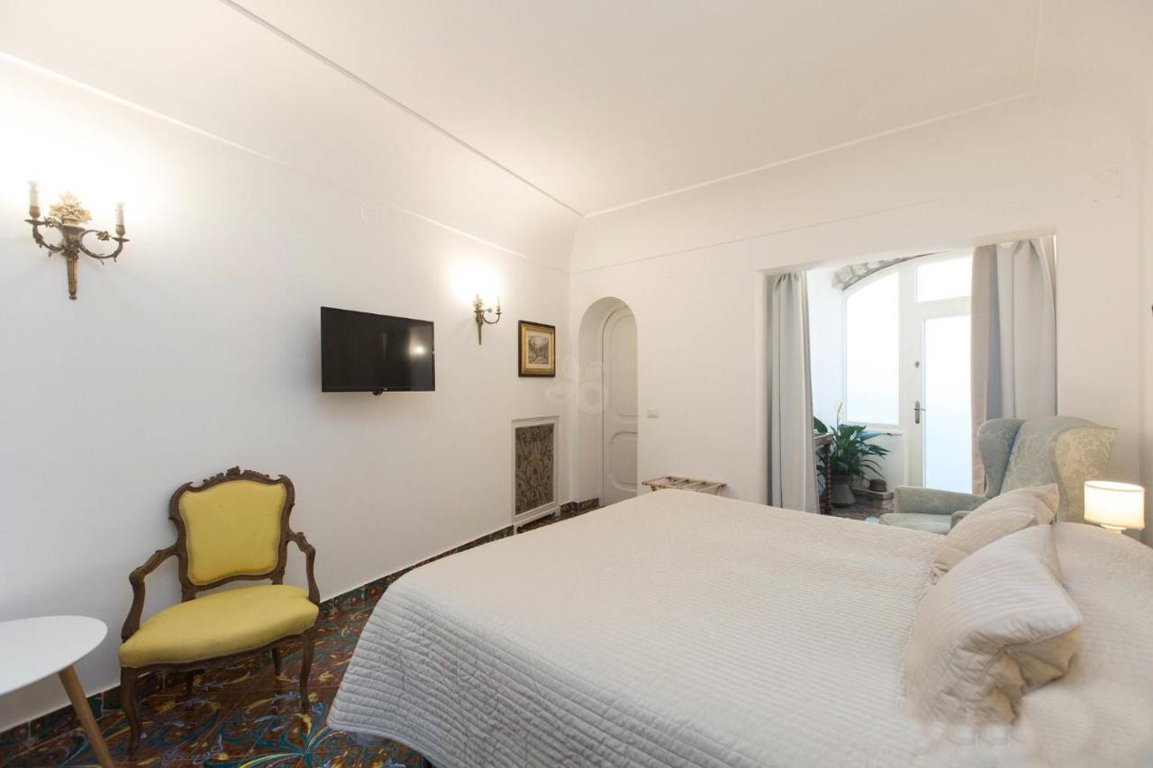 Design One-Bedroom Suite PA1