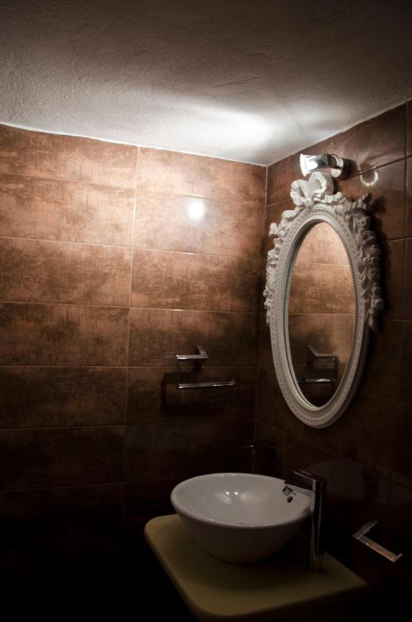 One-Bedroom Suite - Split Level