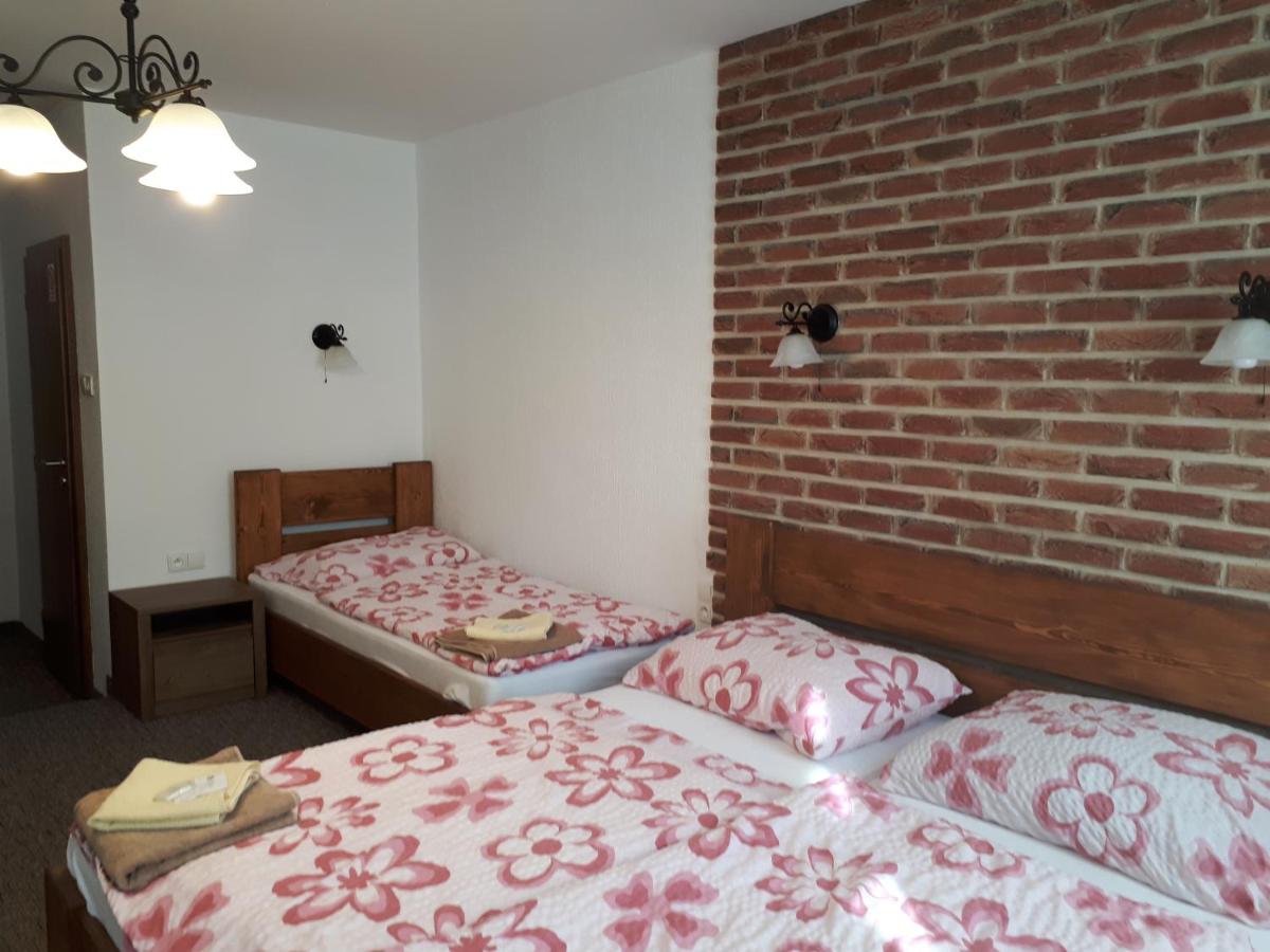 Chambre Triple avec Salle de Bains Privative