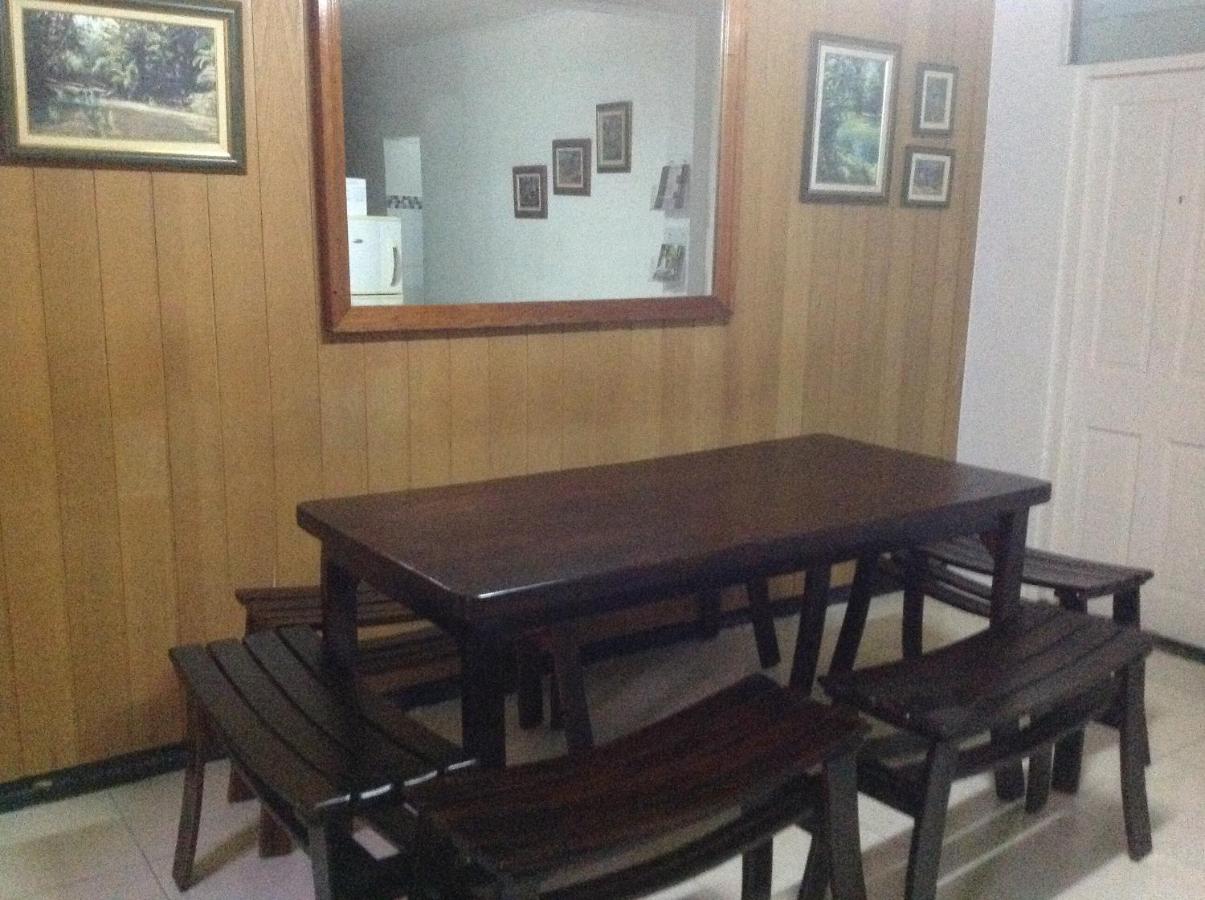 Mitchell's Guest House - B&B
