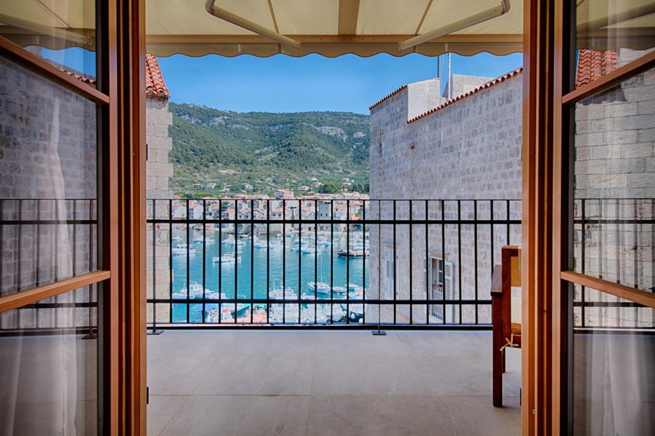 Demaria apartman u Komiži s pogledom na more - B&B Komiža