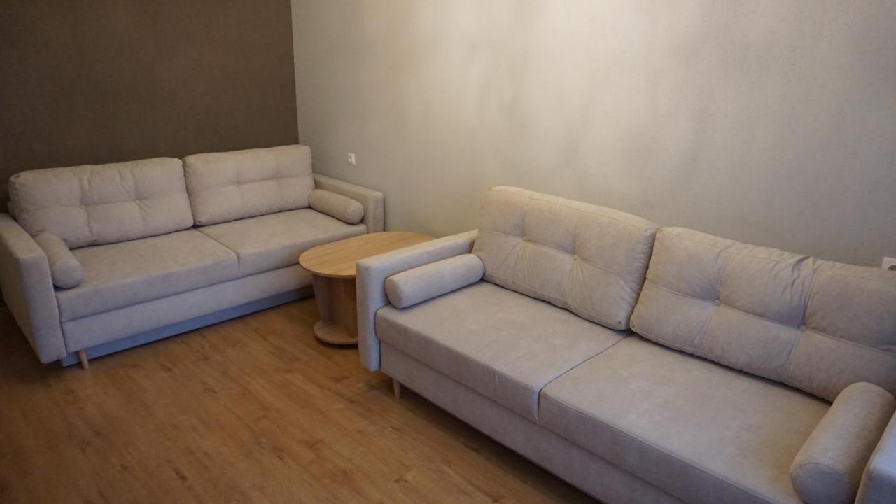 One-Bedroom Apartment with Park View