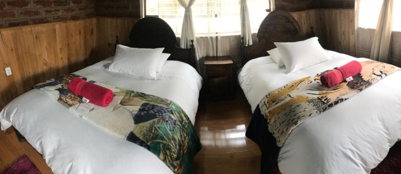 Zweibettzimmer mit eigenem Bad