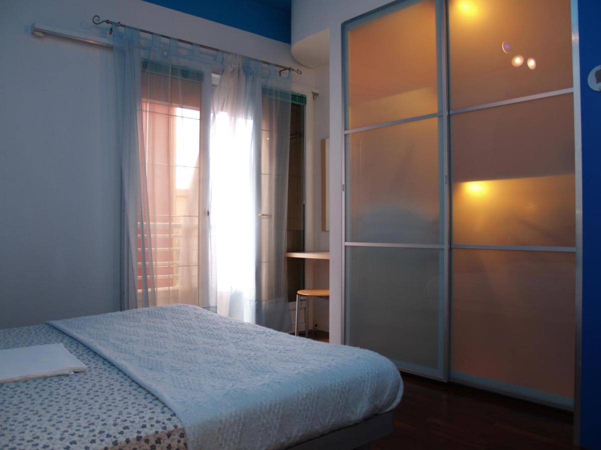 Large One-Bedroom Apartment with Balcony