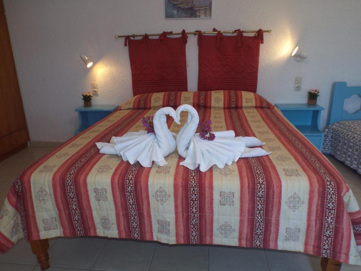One-Bedroom Apartment with Sea View (4 Adults)