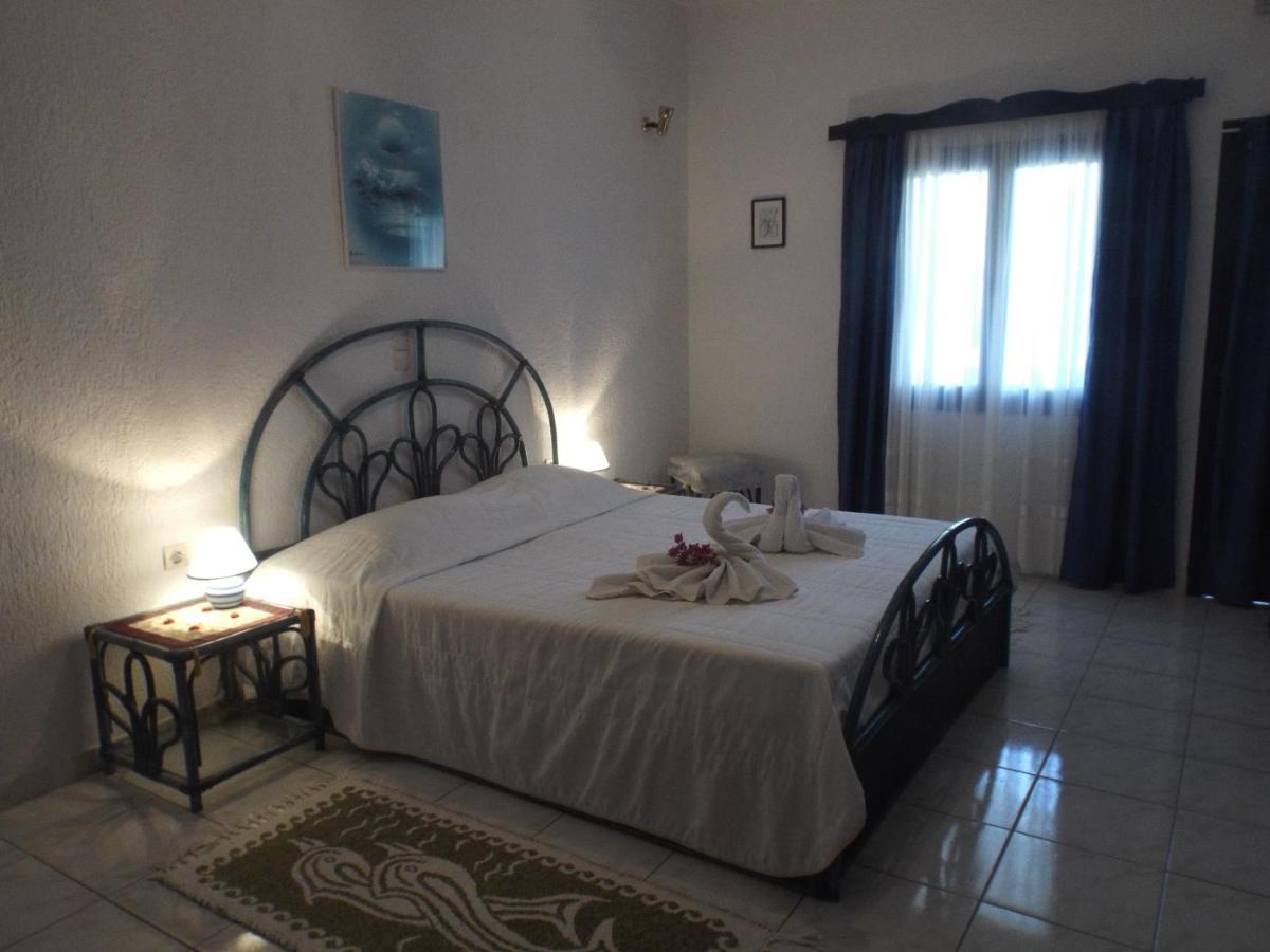 Three-Bedroom Apartment with Sea View (6 Adults)