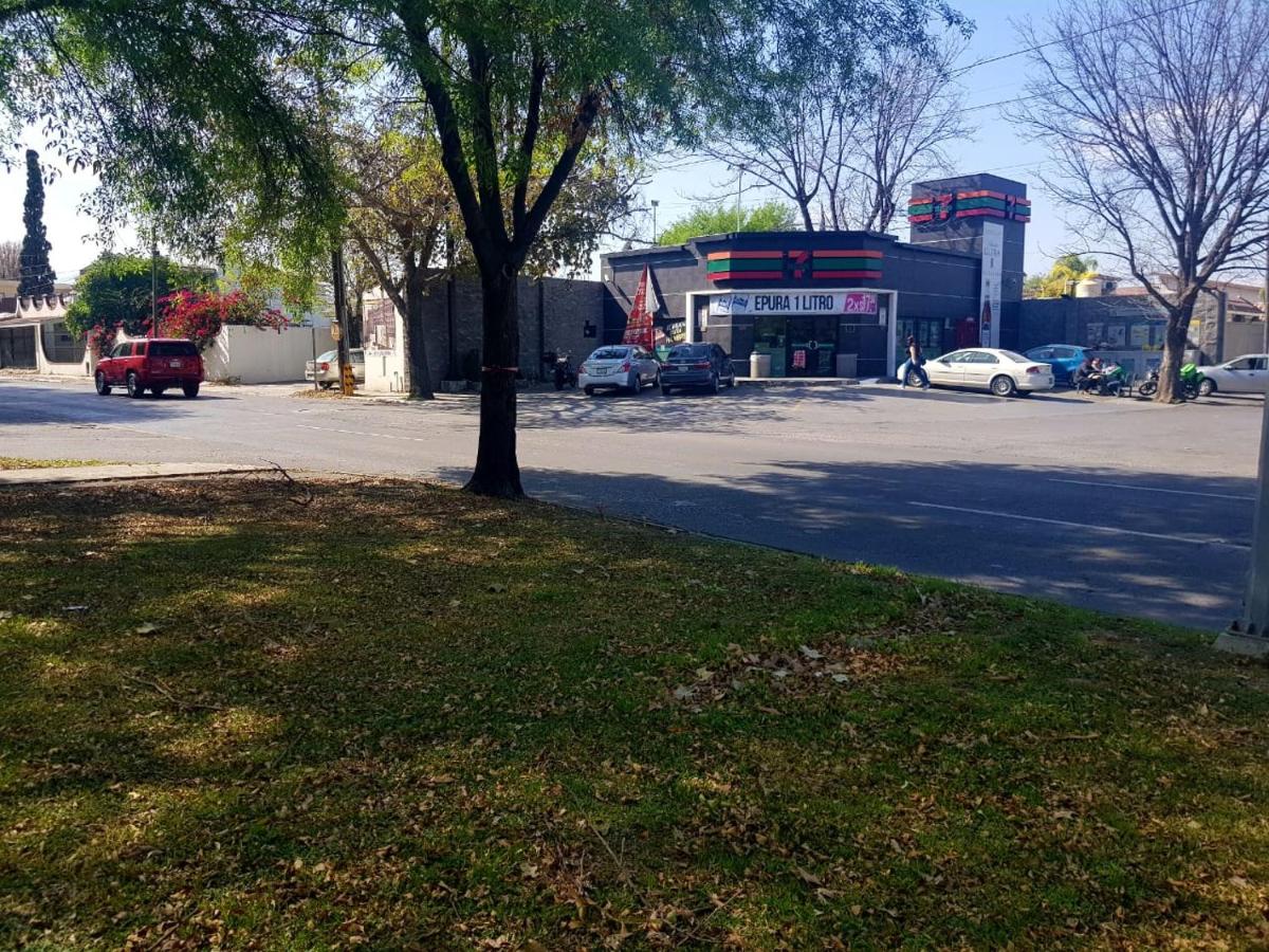 Apartment mit Balkon