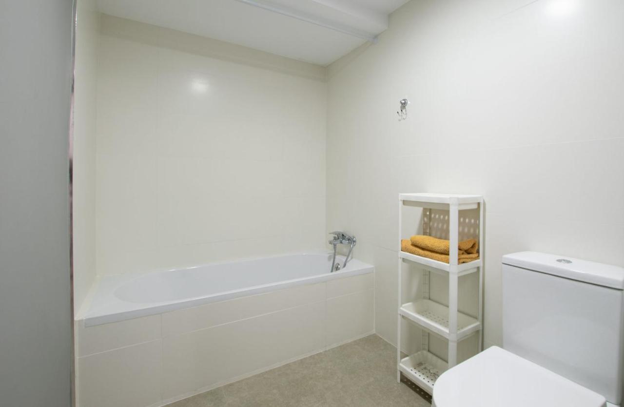 Light and bright apartment in central Valencia - B&B