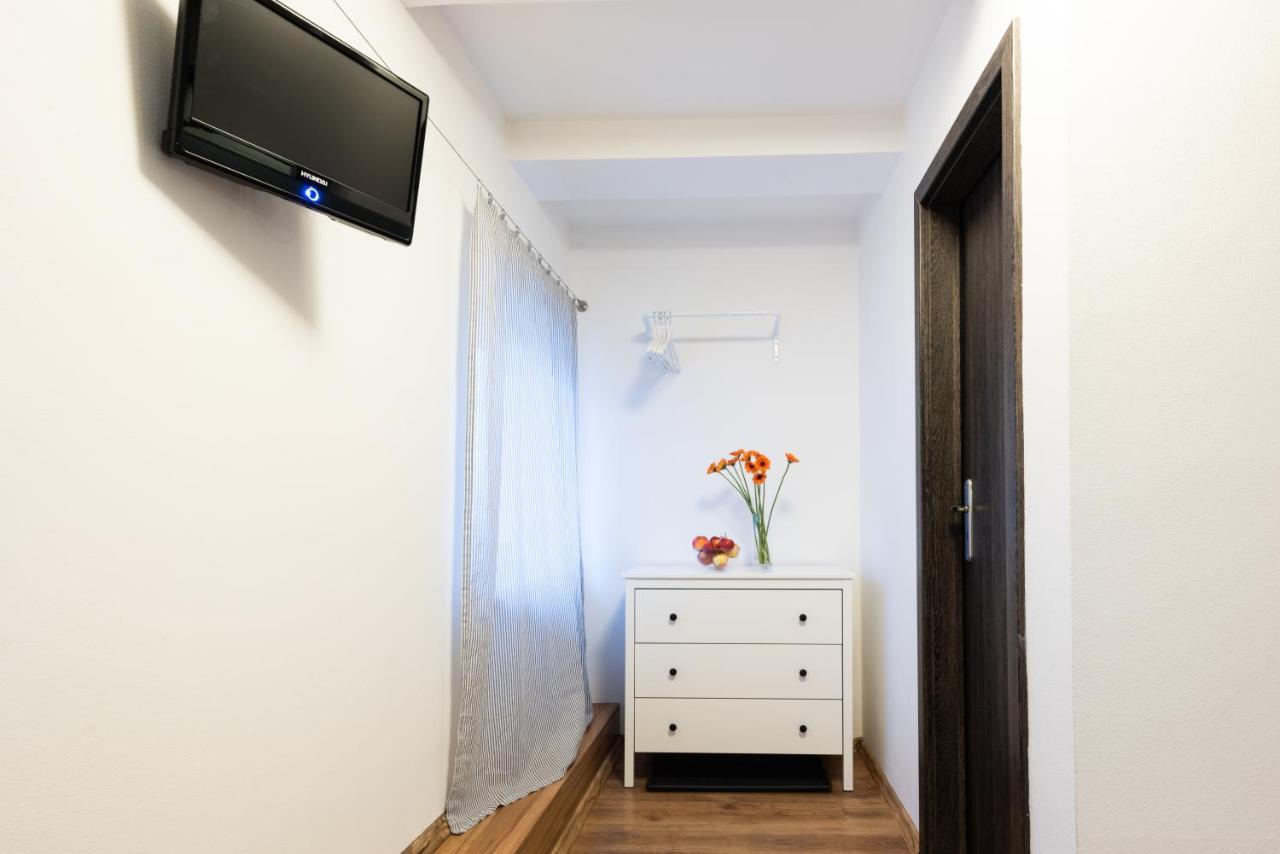 Guesthouse Slavia - apartmány s vinným sklípkem