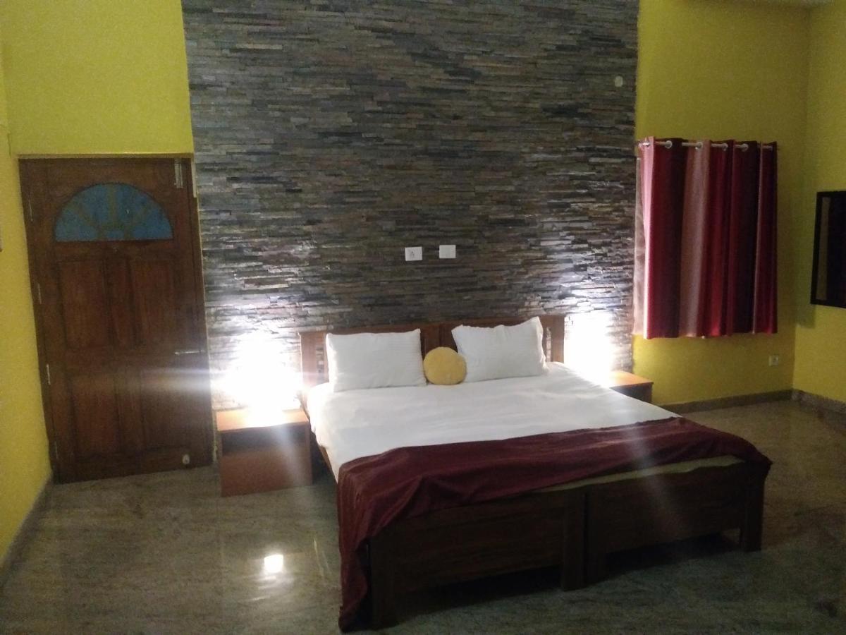 Deluxe King Suite