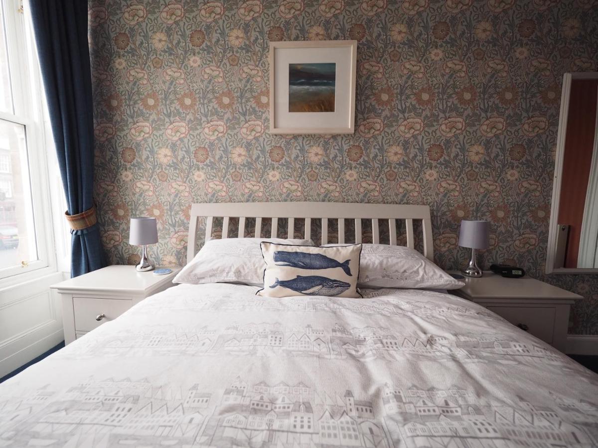 B&B Berwick-Upon-Tweed - Cowrie Guest House - Bed and Breakfast Berwick-Upon-Tweed