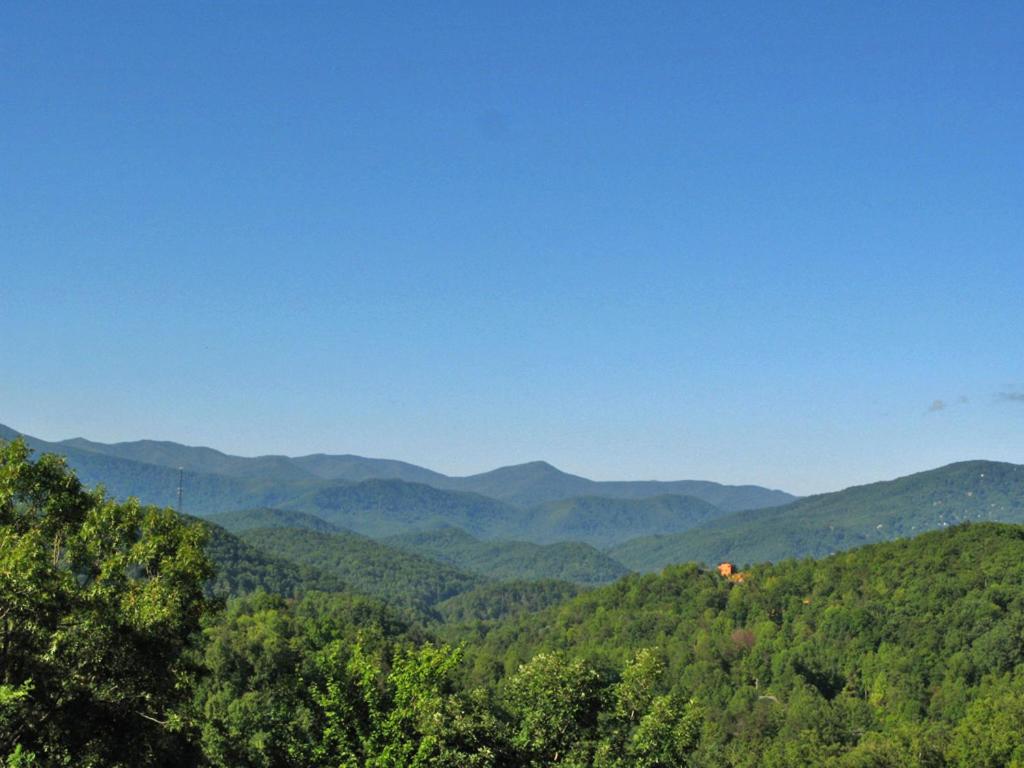 Eagles Point Lodge - B&B