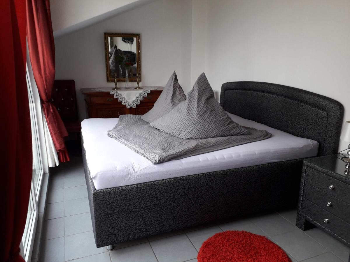 Appartement met 1 Slaapkamer en Balkon - 1