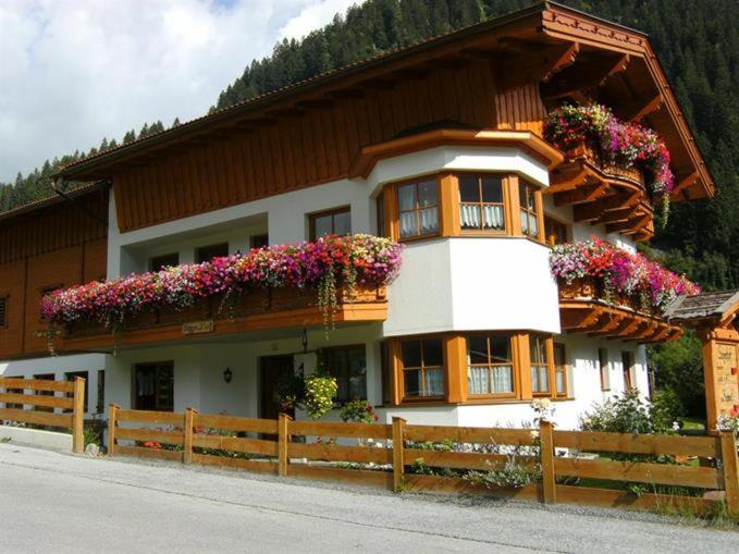 B&B Neustift im Stubaital - Sägehof - Bed and Breakfast Neustift im Stubaital