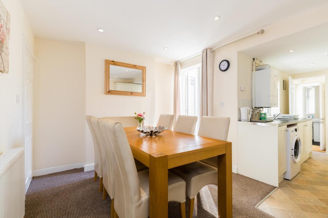 B&B Leamington Spa - Leamington Spa Town House 2-Bed, 2 Bath - Bed and Breakfast Leamington Spa