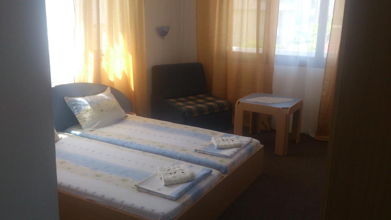 B&B Primorsko - Svetla Guest House - Bed and Breakfast Primorsko