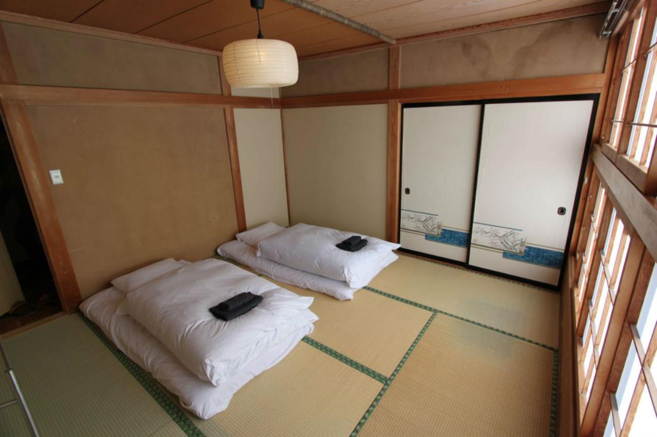 Twin Room with Shared Bathroom
